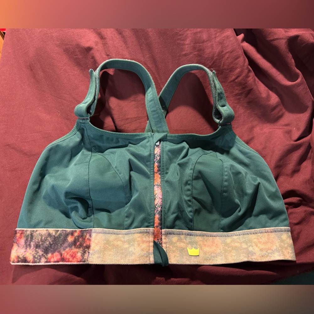 SHEFIT 4 luxe sports bra